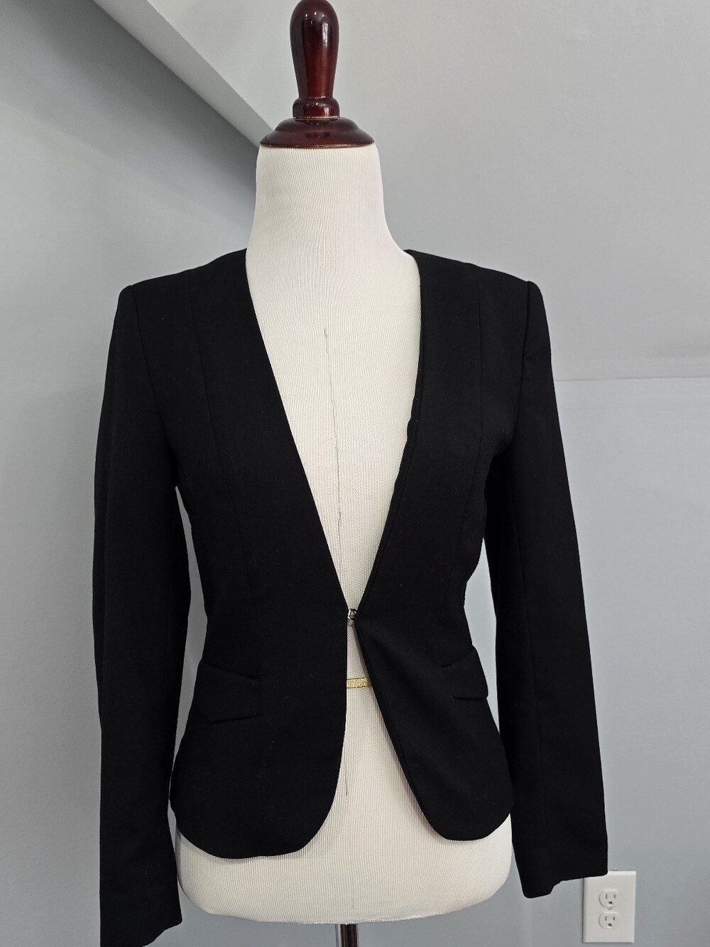 H&M Black Women's V-Neck Tailored Blazer